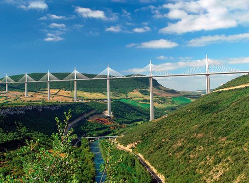 AVEYRON GORGES DU TARN ET VIADUC DE MILLAU - Image catalogue 2