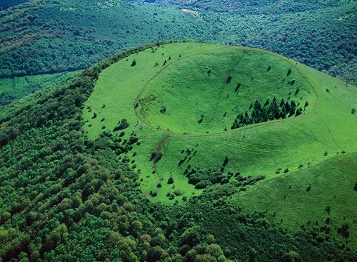 L'AUVERGNE AVEC LE PARC VULCANIA ET LA CHAINE ... - Image catalogue 1