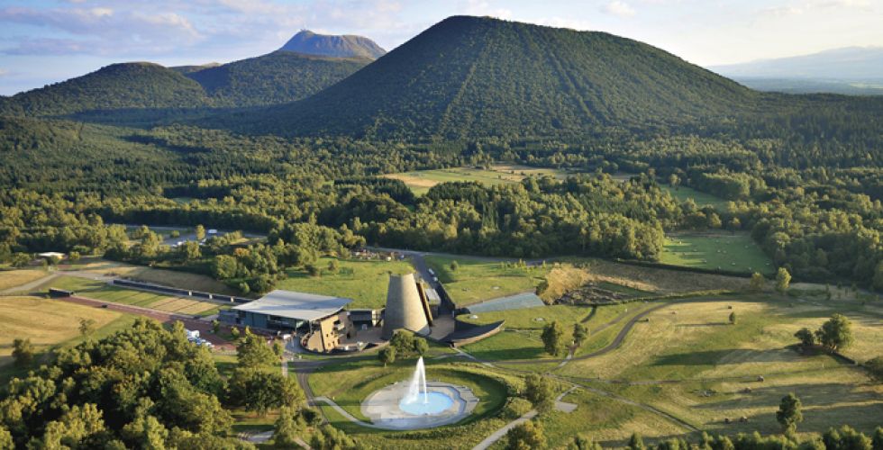 L'AUVERGNE AVEC LE PARC VULCANIA ET LA CHAINE  ... - Image large 4